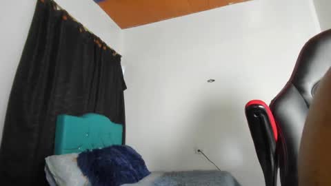 estebanlobo online show from September 25, 11:01 pm