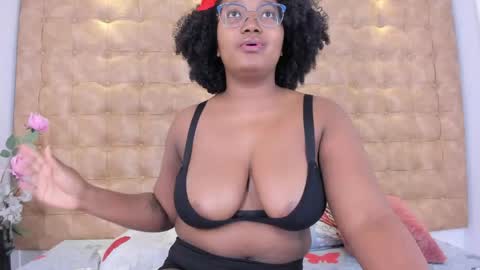 esteffa_ebony online show from April 18, 4:25 am
