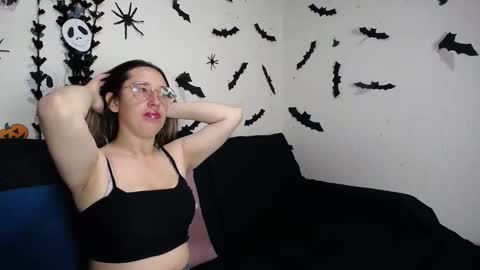 esteffy_love online show from November 6, 1:25 pm