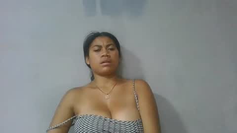 estelah796836 online show from May 14, 7:23 pm