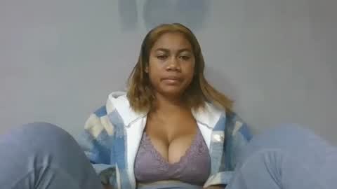 estelah796836 online show from May 23, 8:43 am