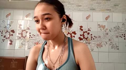 estellekirbo online show from March 25, 1:07 pm