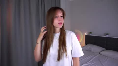 Lily online show from July 22, 6:10 pm