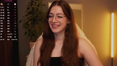 Ester online show from November 10, 4:04 am