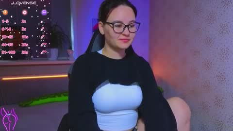 EsterPlayful online show from September 20, 1:03 pm