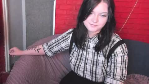 Ester  online show from April 9, 3:50 pm