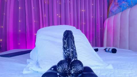 Estrella online show from March 4, 12:02 pm