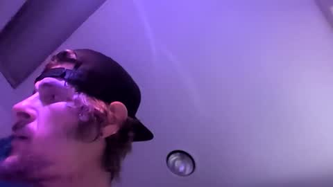 et528007 online show from September 20, 6:00 pm