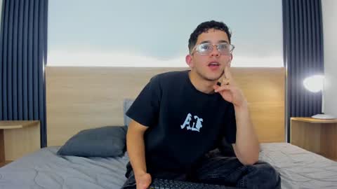 Ethan online show from June 9, 7:57 pm