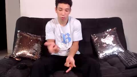 Ethan Noir online show from July 7, 4:25 am
