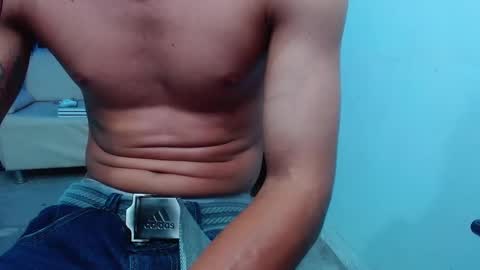 ethan white  online show from February 18, 3:10 am