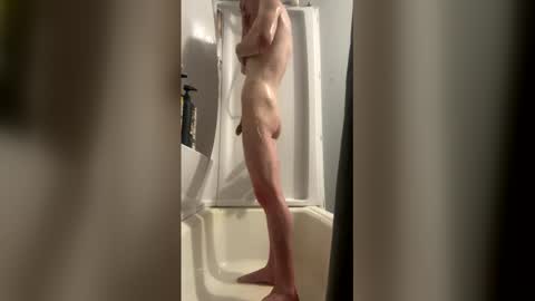 ethanbmx2001 online show from April 9, 3:43 am