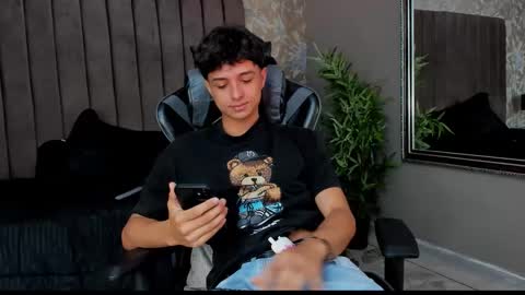 ethanlowell online show from October 5, 4:21 am