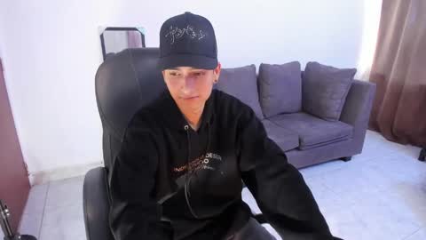 Ethan Boy online show from April 13, 9:41 pm