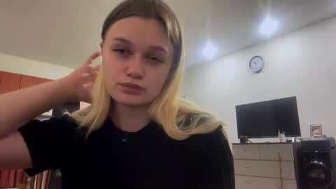 Maggy online show from July 23, 2:47 pm