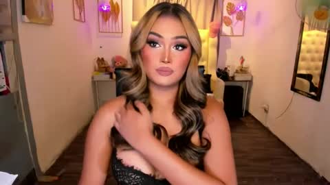 Angela online show from March 4, 11:11 pm