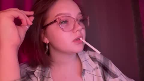 eva_kittenn online show from November 21, 2:15 pm