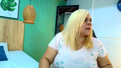eva_love49 online show from March 20, 7:08 pm