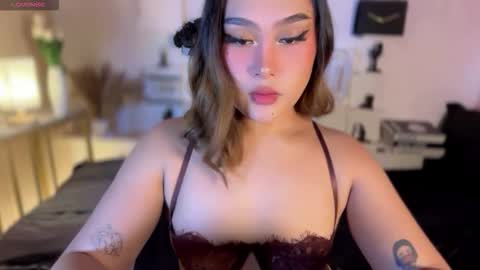 Queen Eva Mazikeen online show from March 6, 9:47 pm