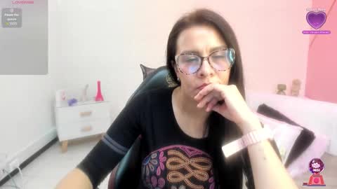 Eva  online show from March 4, 3:31 pm