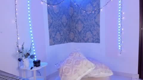 Eva  online show from March 25, 8:21 am