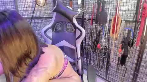 EVA INDEPENDENT MODEL online show from June 25, 5:12 am