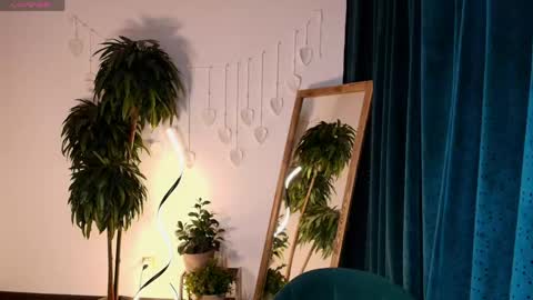 Eva  online show from April 16, 2:33 am