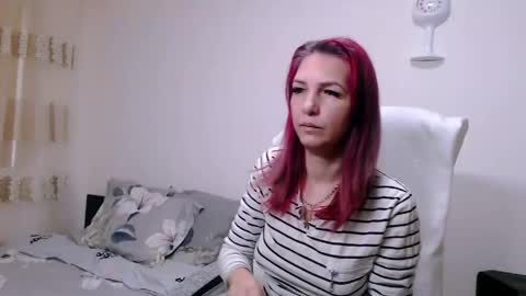 EvadesireONE online show from April 3, 3:30 pm