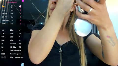 Eva online show from October 15, 1:34 pm