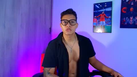 Snapshot of evan_greey chatting on September 23, 6:51 am EVAN GREY online show from September 23, 6:51 am