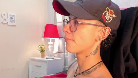 evan_smitt1 online show from October 3, 3:04 am