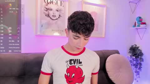 Evan voss  help me get 200 likesindependent model online show from October 26, 12:28 pm