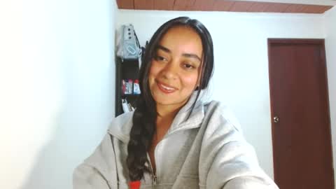 evangelinne_01 online show from July 29, 4:29 pm