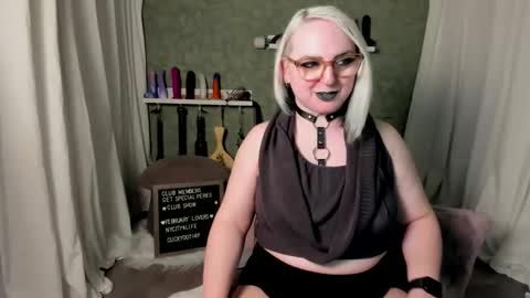 Evan Harlowe online show from March 14, 10:47 pm