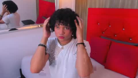 Evann  online show from April 14, 3:10 am