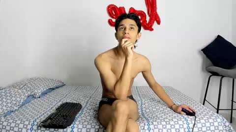 Snapshot of evans_collins24 chatting on October 10, 4:51 am Evans collins24 online show from October 10, 4:51 am