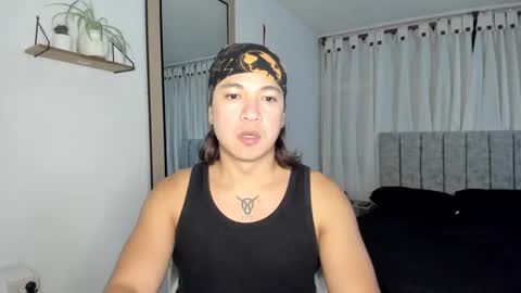 Snapshot of evans_king chatting on March 7, 8:45 am Evan online show from March 7, 8:45 am