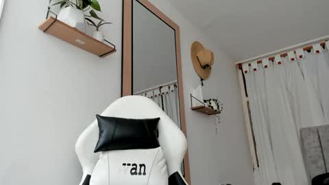 Snapshot of evans_king chatting on September 28, 2:26 pm Evan online show from September 28, 2:26 pm