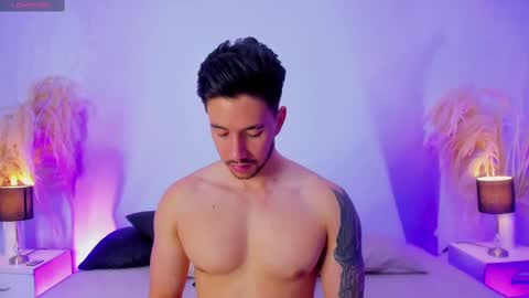 E V A N S online show from October 7, 9:00 pm