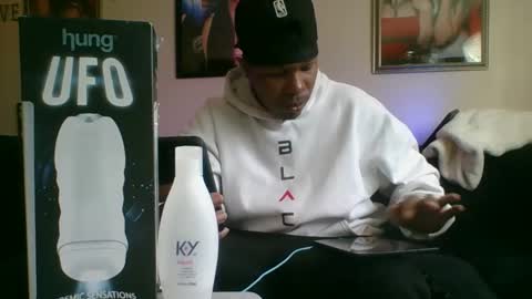 evanschris2048 online show from February 28, 5:37 pm