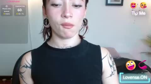 Snapshot of evanss_lx chatting on September 30, 6:51 pm Evanssa lx online show from September 30, 6:51 pm