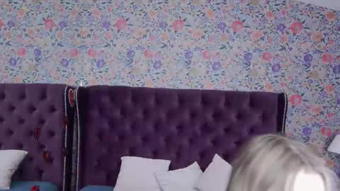 Eva online show from October 15, 8:31 pm