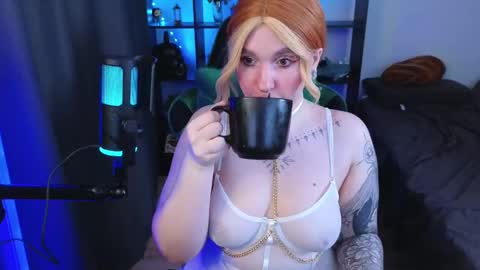 Moon online show from February 27, 10:11 am