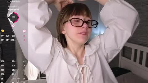 Eva online show from April 10, 7:29 pm