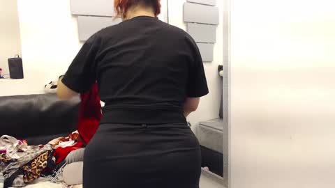 Eva Twiss online show from April 9, 1:50 pm