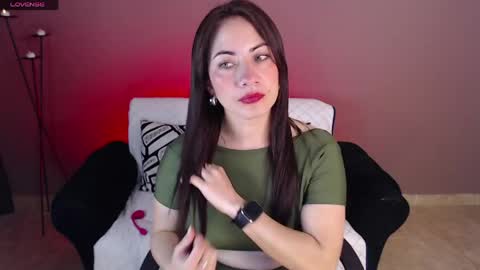 Evee online show from April 22, 2:52 am