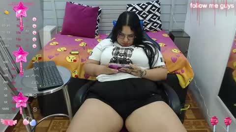 Snapshot of evelin_zaens chatting on February 18, 10:49 am evelin zaens online show from February 18, 10:49 am