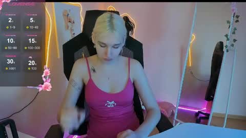 Evelina online show from April 22, 2:08 am