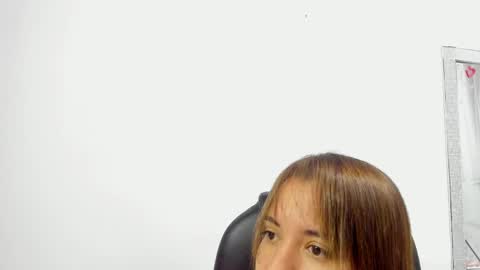 Evelyn online show from February 19, 3:38 pm