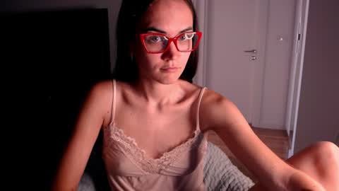 Evelyn online show from June 26, 10:10 am